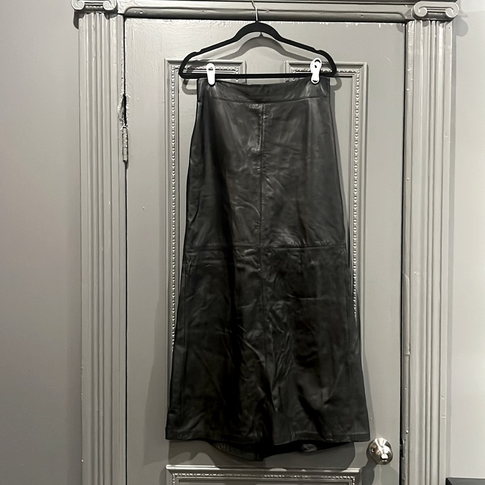 BCBG Max Azria black leather maxi skirt, size 8, fitted hip and flared hem